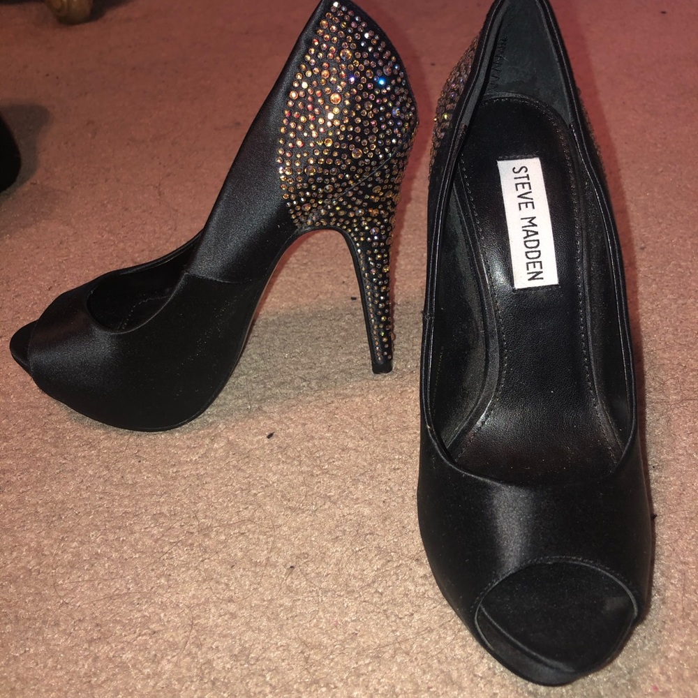 Steve Madden PLAYY-R rhinestone heels open toe 6